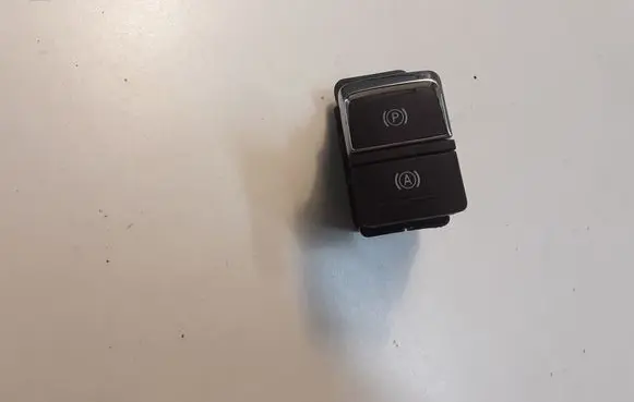 MG MG5 II Parking (PDC) sensor switch 10308142