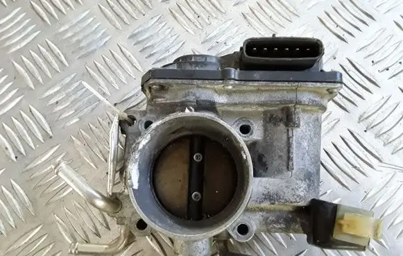 Toyota Avensis T250 Throttle valve 2203028050 5G0100151