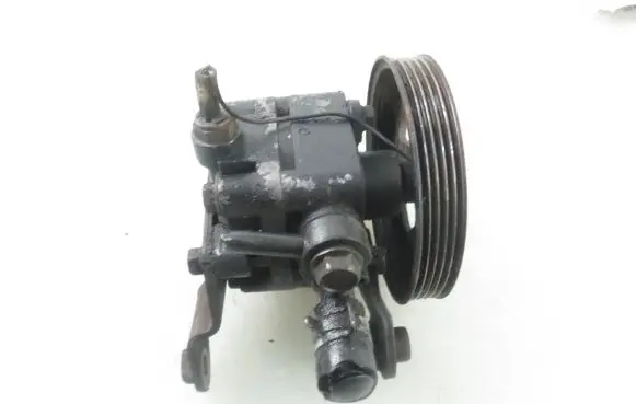 Mazda 626 Power steering pump 21G72187