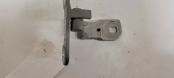 Opel Signum Rear door lower hinge