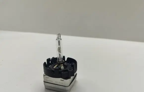 BMW 5 E60 E61 Xenon bulb 6000K 9285161296 35W