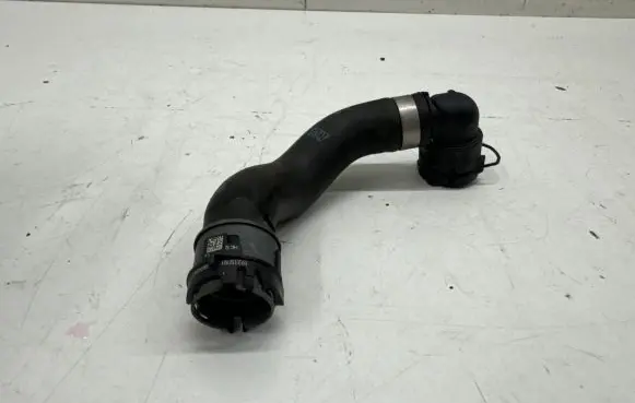 Mercedes-Benz CLA C118 X118 Engine coolant pipe/hose A2475010800