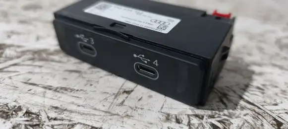 Audi A6 S6 C8 4K USB socket connector 4N1035722