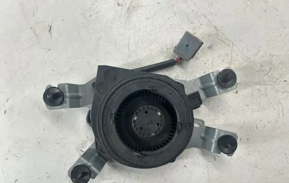 Dodge Charger Seat fan/blower L0492103AA01 12015335A
