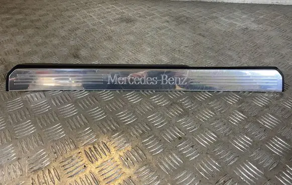 Mercedes-Benz S W221 Front sill trim cover A2216800235