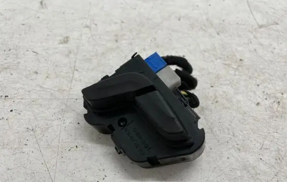Mercedes-Benz C W204 Seat control switch A2048709010