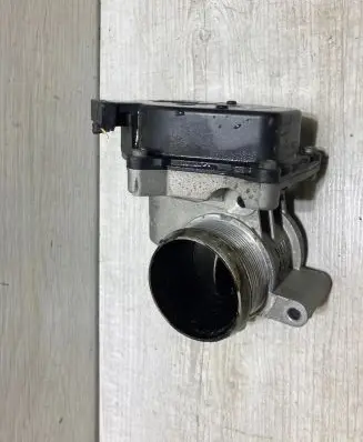 Skoda Rapid (NH) Throttle valve 03L128063AD