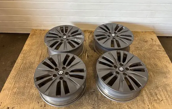 Suzuki SX4 S-Cross R17 alloy rim 