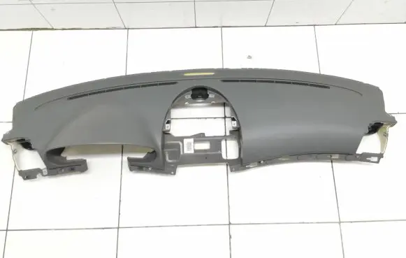 Mercedes-Benz E W211 Dashboard 2116800687