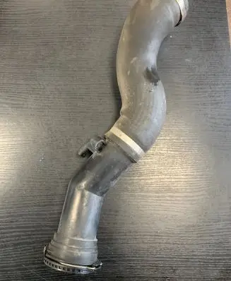 BMW 1 F20 F21 Intercooler hose/pipe 7597588 15476810