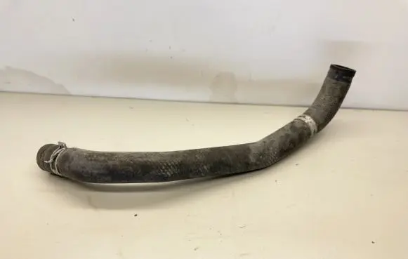 Lexus GS 250 350 300H 450H Engine coolant pipe/hose 1657231400