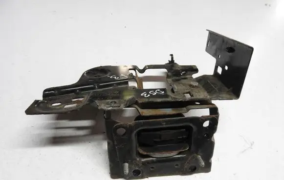 Peugeot 208 Engine mount bracket 9680293280