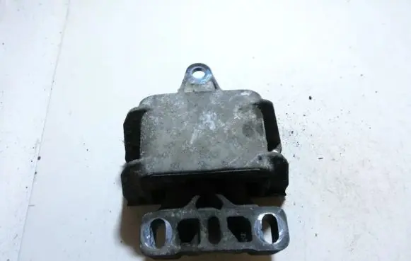 Audi A3 S3 8L Engine mount bracket