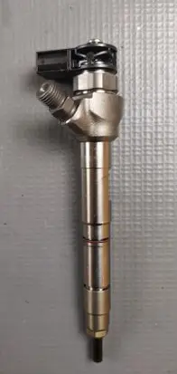 Skoda Octavia Mk4 Fuel injector 05L130277E