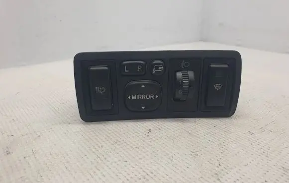 Wing mirror switch