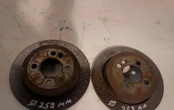 Mini One - Cooper Coupe R56 Rear brake disc 34216774987