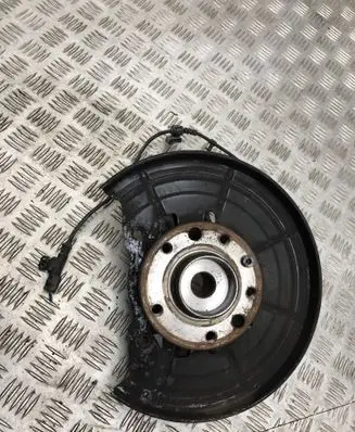 Opel Meriva B Front wheel hub 13268980 132620