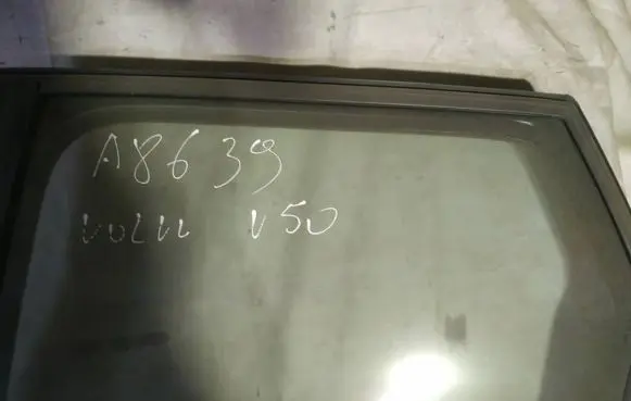 Volvo V50 Rear door window glass as2