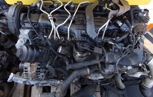 Volvo V40 Turbo 31380220 D5204T6