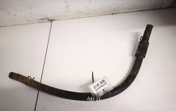 Engine coolant pipe/hose