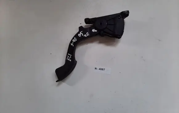 Volvo S40 Accelerator throttle pedal 4M519F836AK