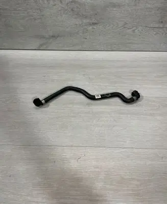 Engine coolant pipe/hose