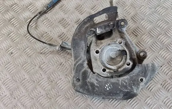 BMW 5 E39 Front wheel hub spindle knuckle