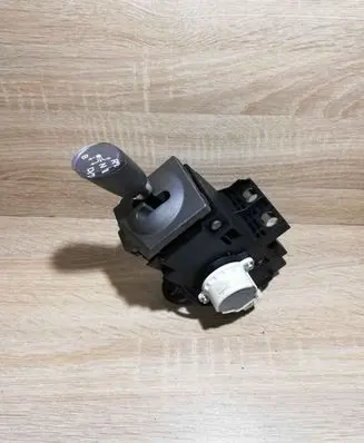 Toyota Prius (XW20) Gear shifter/selector 