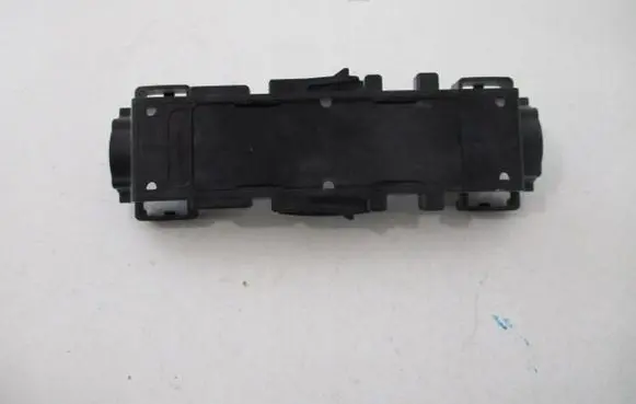 Citroen C5 Aircross Relay mounting block 564649