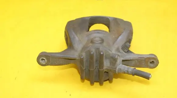 Opel Vivaro Front brake caliper 0540C
