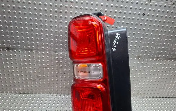 Peugeot Expert Rear/tail lights S26279207 9808243180