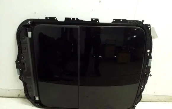 Audi e-tron Sunroof set 