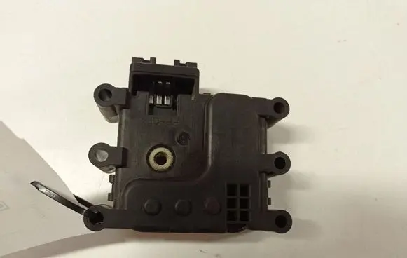 Mazda 3 I Air flap motor/actuator 5707F