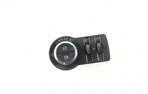 Chevrolet Orlando Light switch 13301752
