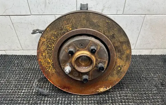 Renault Megane III Front wheel hub spindle knuckle