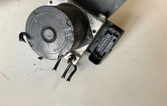 Seat Ibiza III (6L) ABS Pump 6Q0907379AF