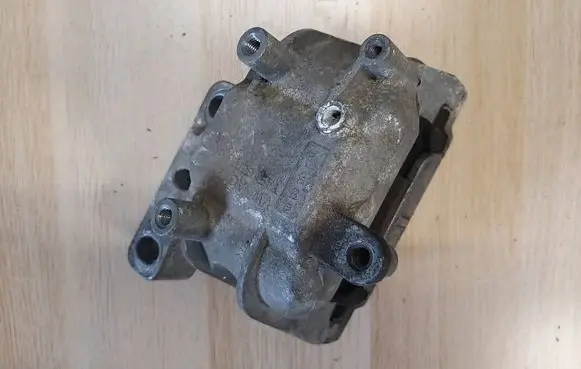 Volkswagen Touran II Engine mount bracket 1K0199262CN