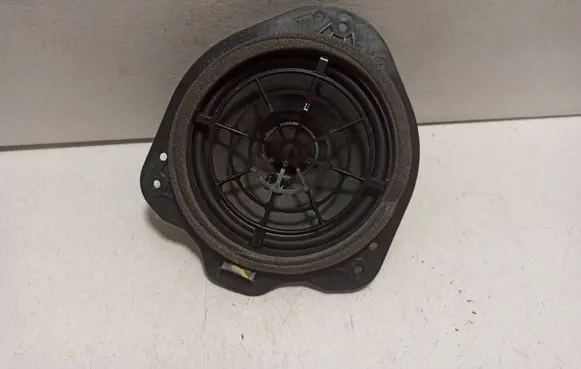 Audi TT TTS RS Mk3 8S Parcel shelf speaker 8S0035411B