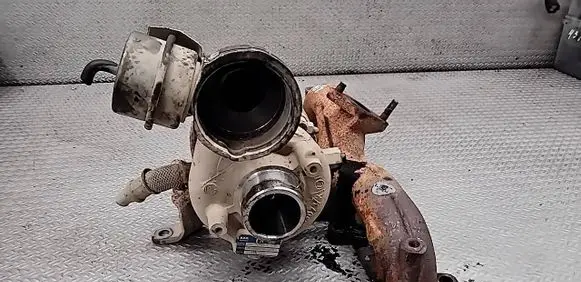 Volkswagen Touran I Turbo 038253016R KP3940011 A50060804