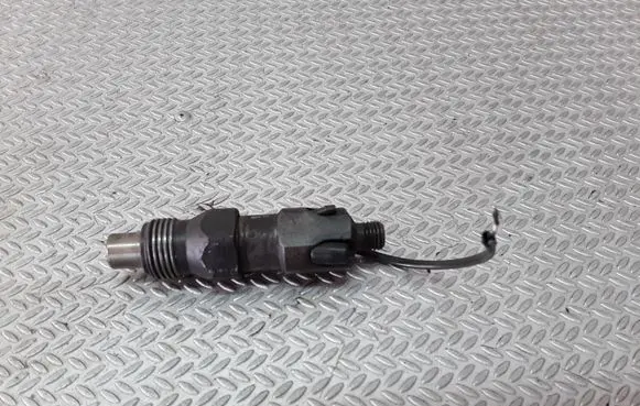 Volvo S40, V40 Fuel injector LDC009R01A
