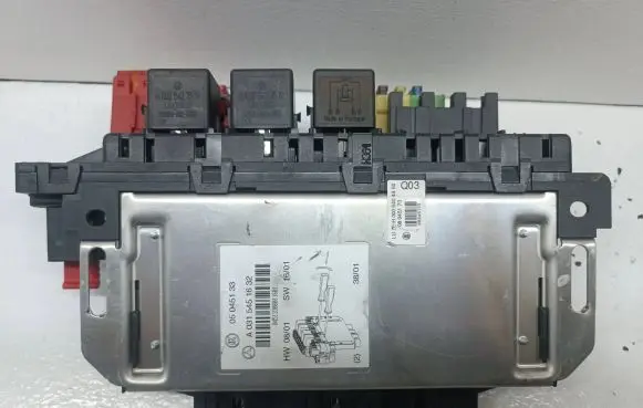 Mercedes-Benz S W220 SAM control unit A0315451632 05045133 0315451632