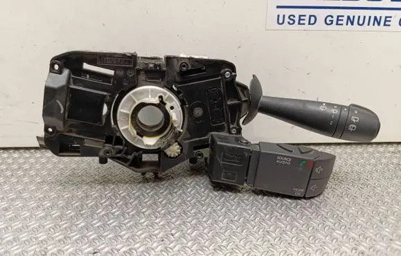 Dacia Duster Wiper turn signal indicator stalk/switch E1109568 6817227 E1109650