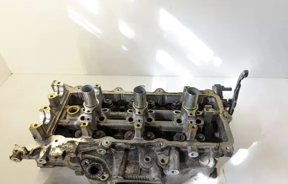 Chrysler Pacifica Engine head 04893811AA