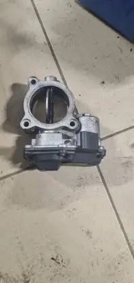 BMW 5 F10 F11 Throttle valve 7810752