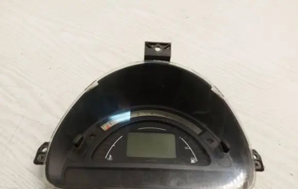 Citroen C3 Speedometer (instrument cluster) 21669240 NS0165974