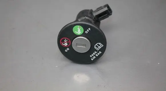 Alfa Romeo 147 Passenger airbag on/off switch 46480451