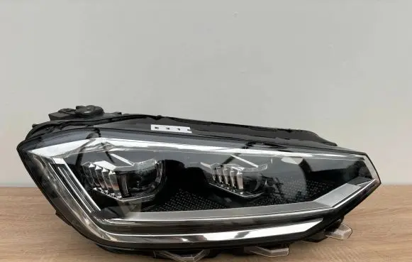 Volkswagen Golf Sportsvan Headlight/headlamp 517941774A