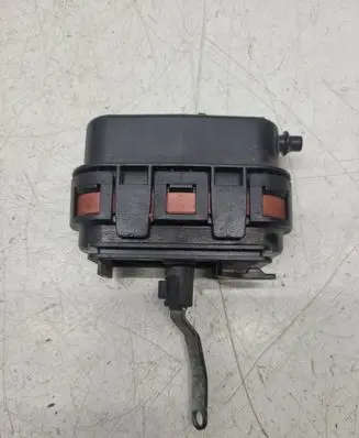 Mercedes-Benz C W202 Central locking vacuum pump 9062600532