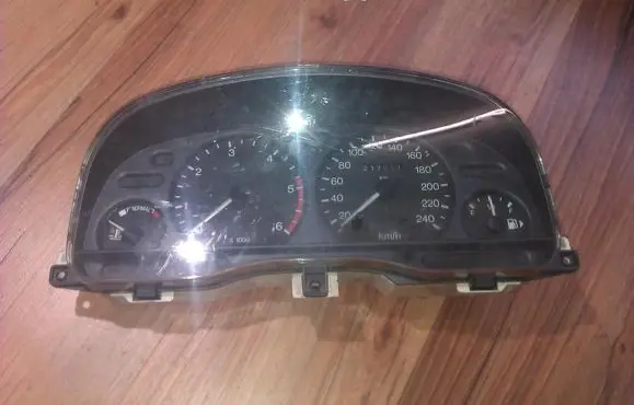 Ford Mondeo MK II Speedometer (instrument cluster) 3s7f10841aa