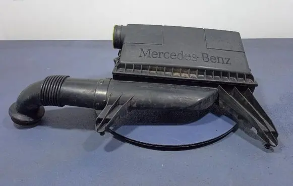 Mercedes-Benz Vito Viano W639 Air filter box A6395282506